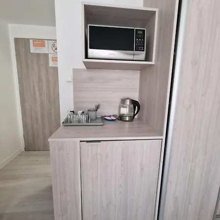 Apartment Angel *